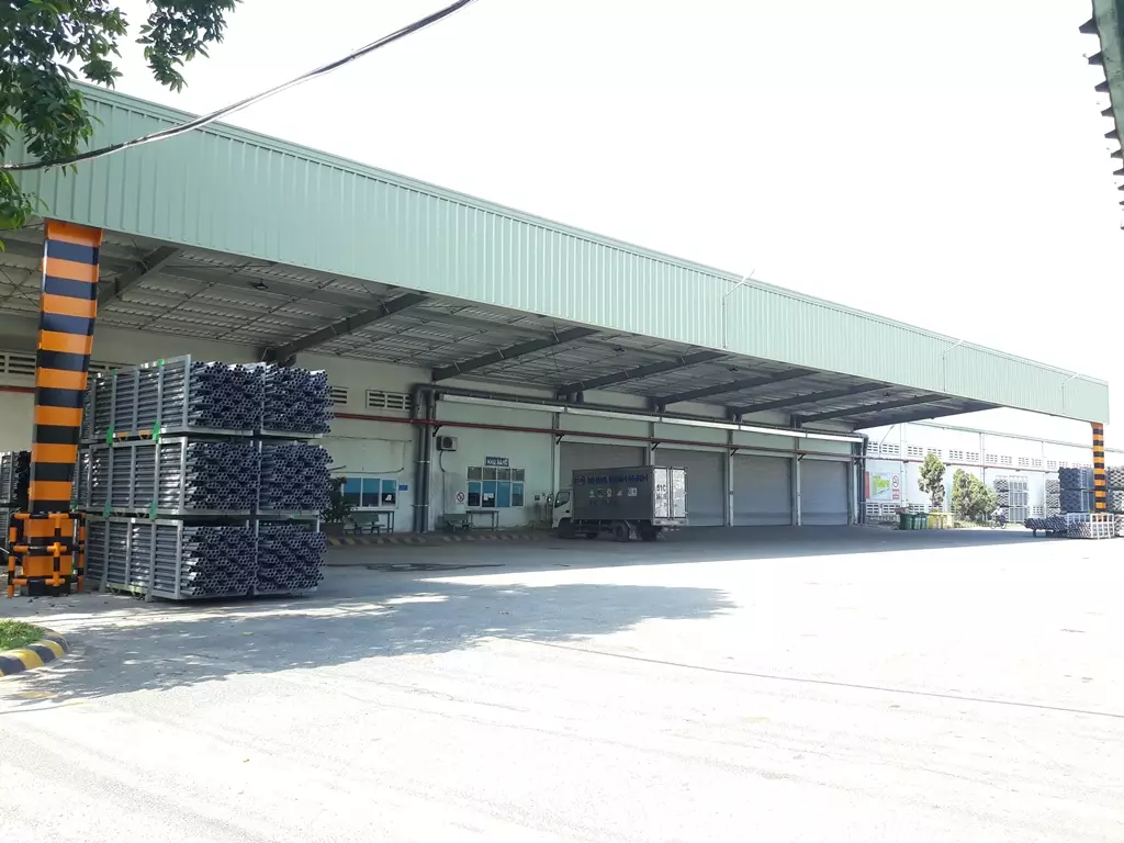 Retail canopy finish